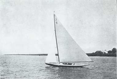 Edelweiss II sailing