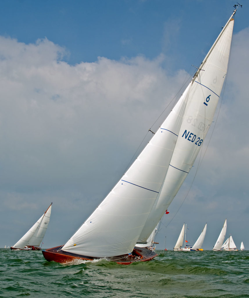 Zephyr (NED28) sailing
